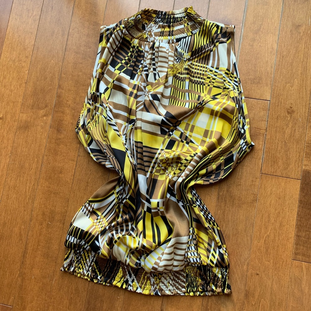 Sleeveless blouse